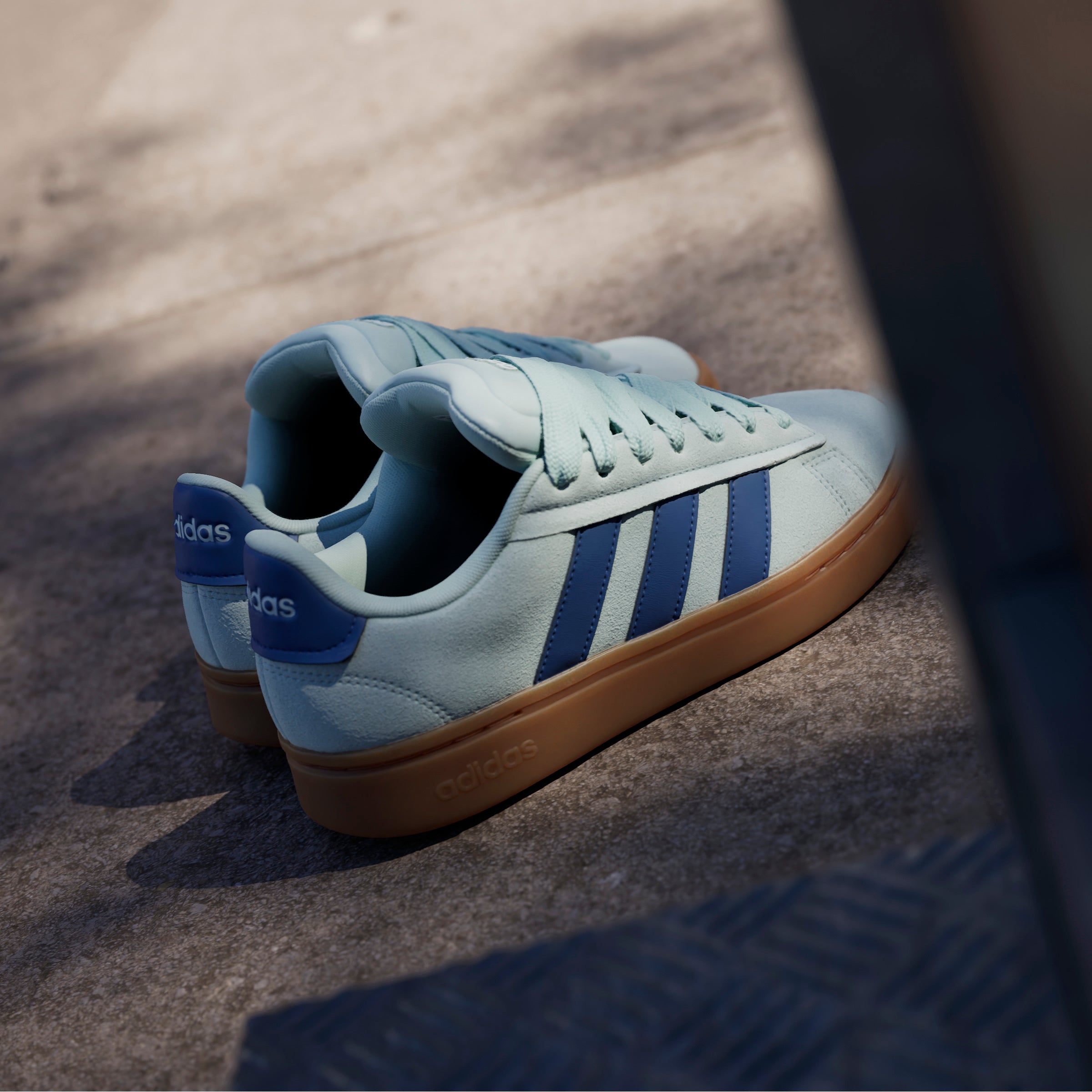 Women's Grand Court Alpha 00s