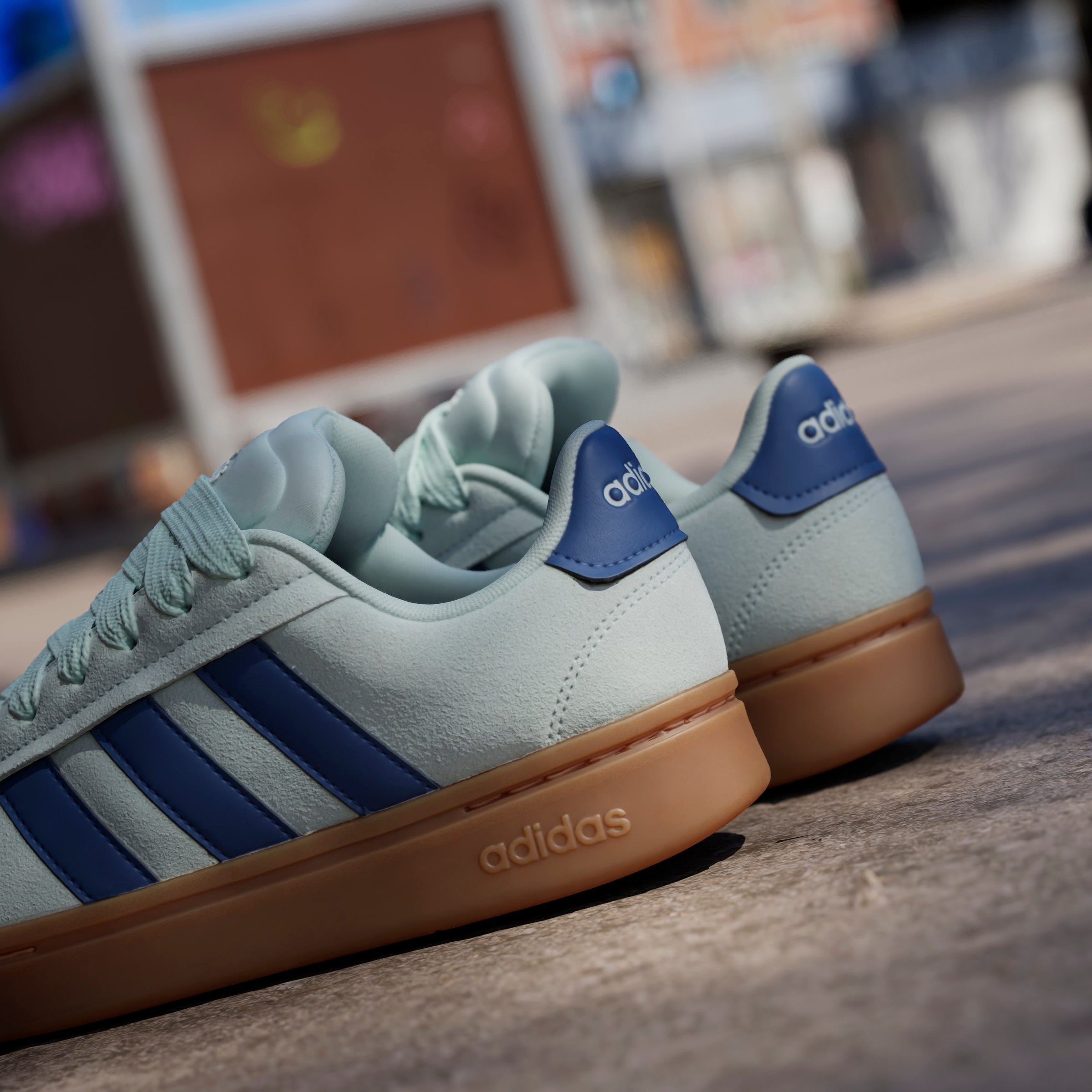 Women's Grand Court Alpha 00s