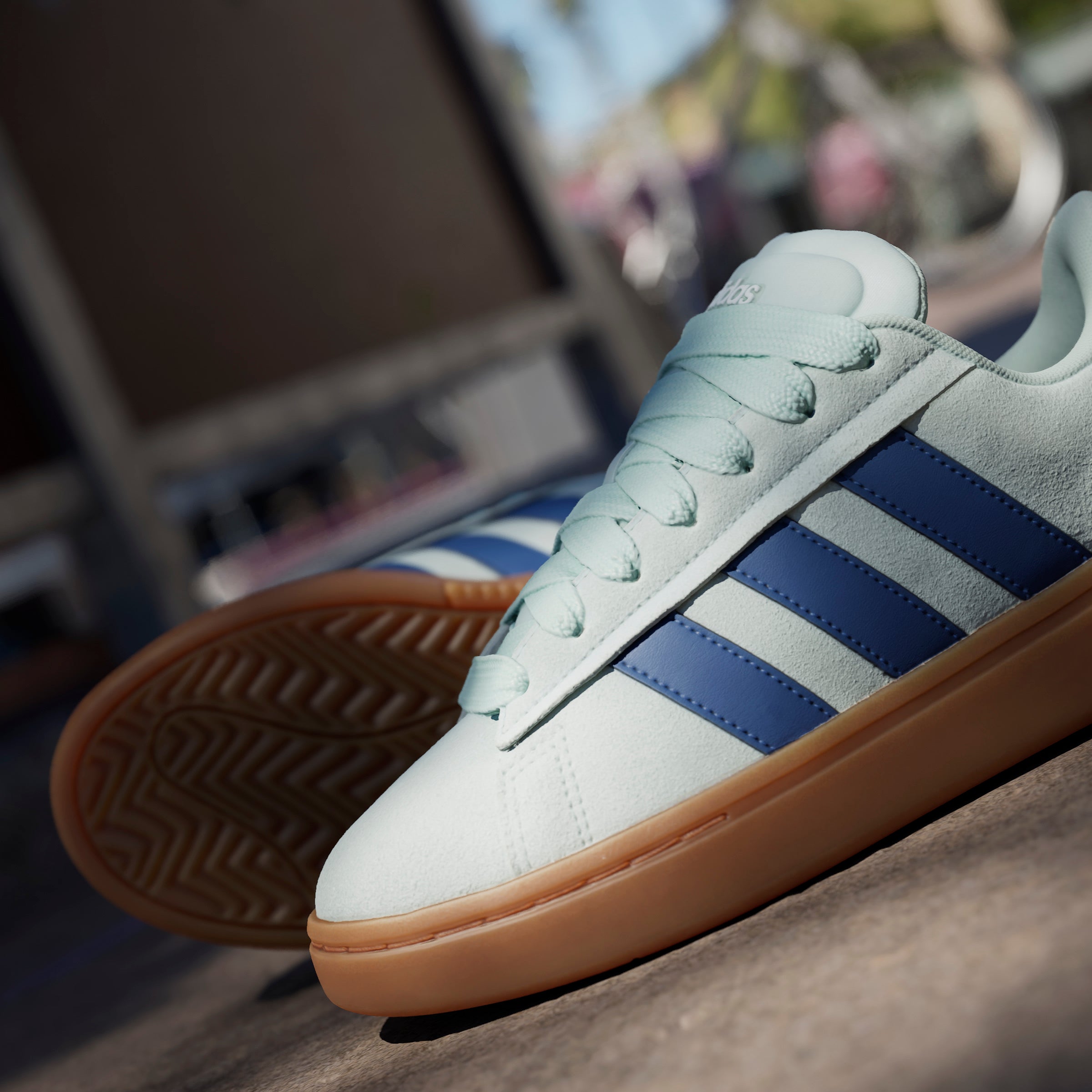 Women's Grand Court Alpha 00s